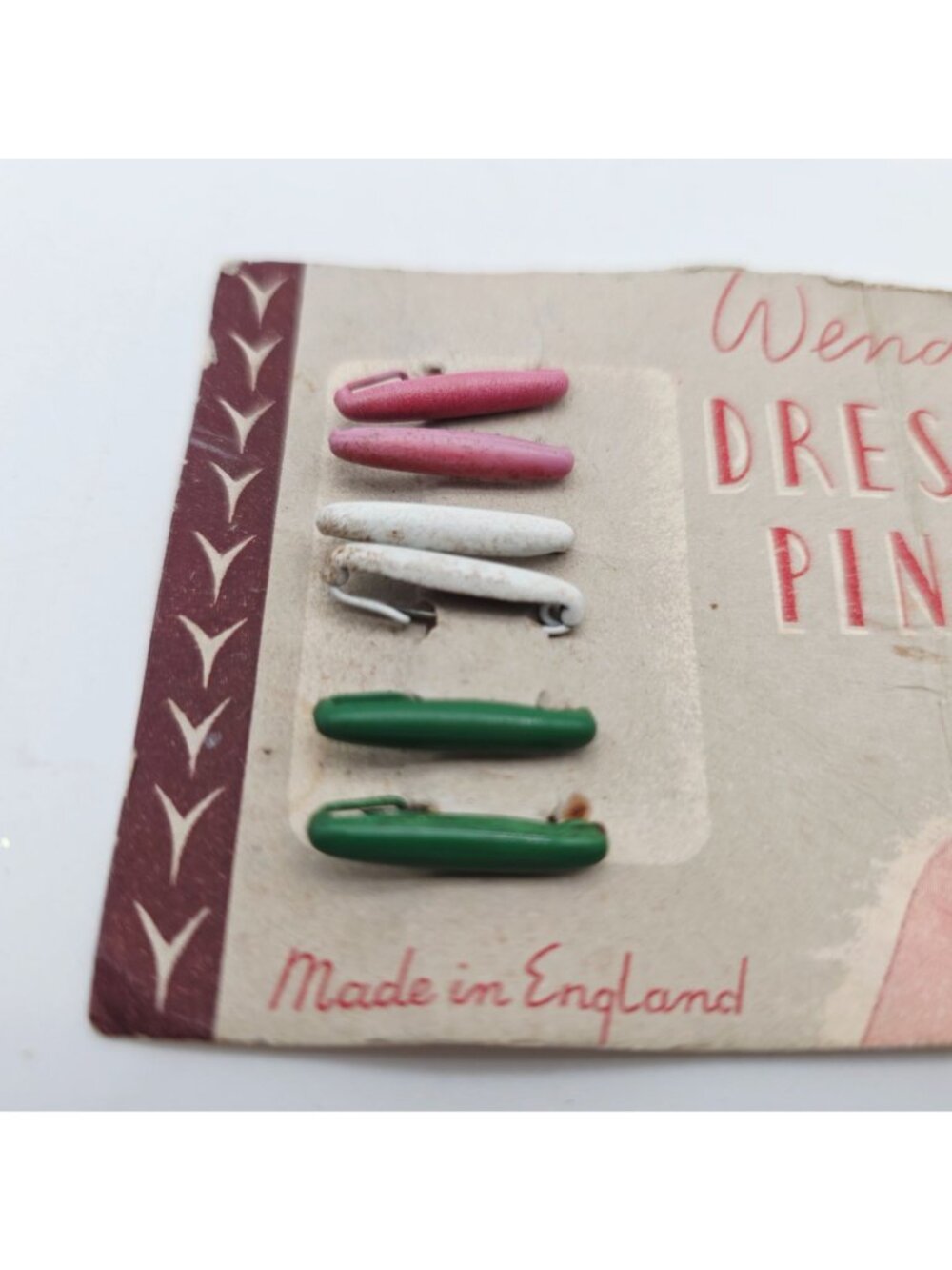 Vintage Wendy Dress Pins Multi-Color Made In England Original Card MCM Sewing - Picture 2 of 8